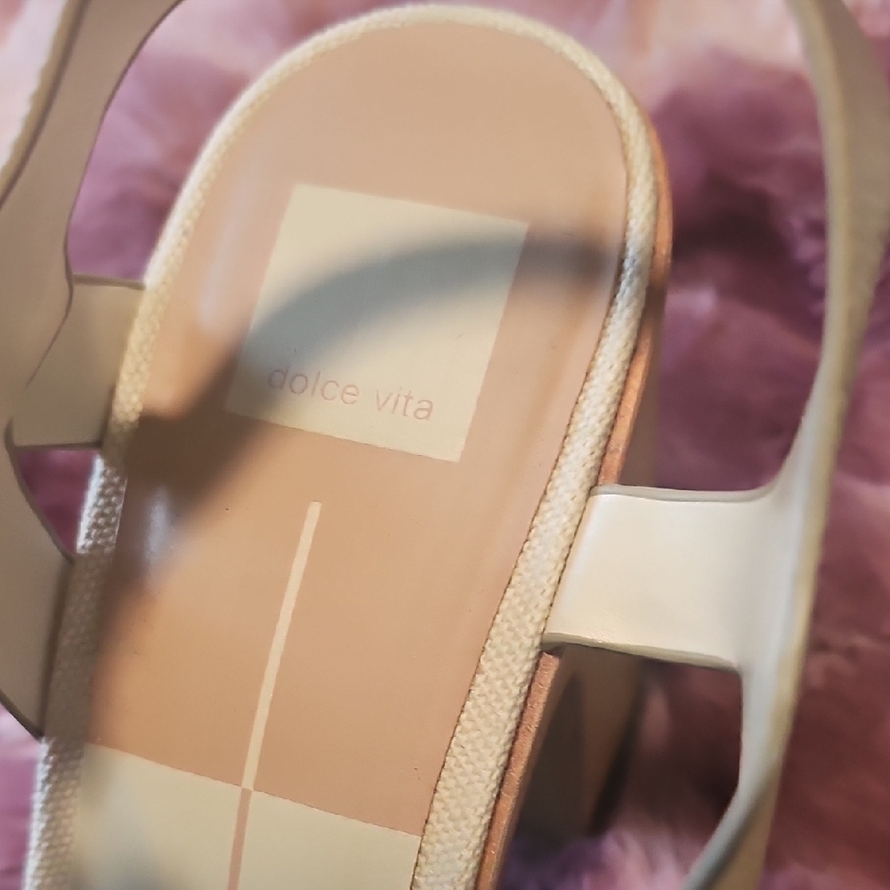 Elegant Silver Strap Sandals - Picture 4 of 5